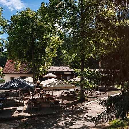 Rekreacni Areal Prihrazy Otel Zdar  Dış mekan fotoğraf