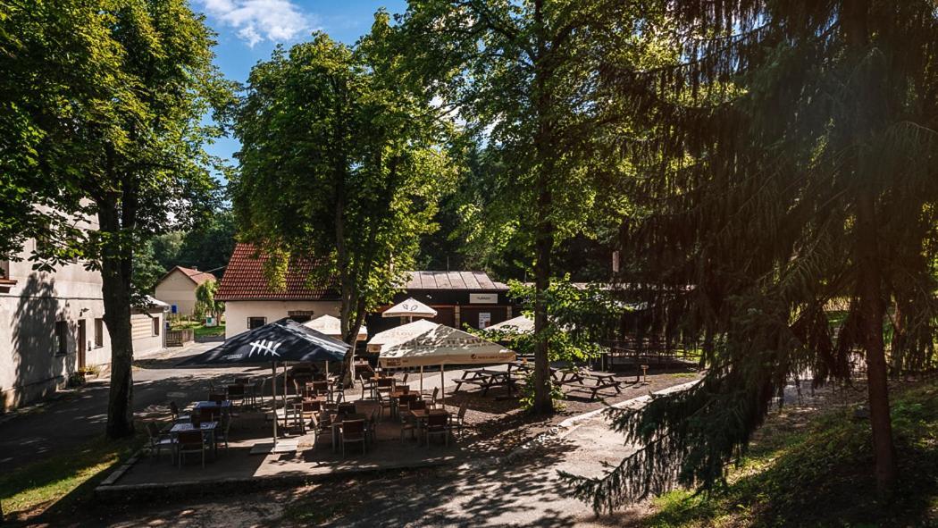 Rekreacni Areal Prihrazy Otel Zdar  Dış mekan fotoğraf