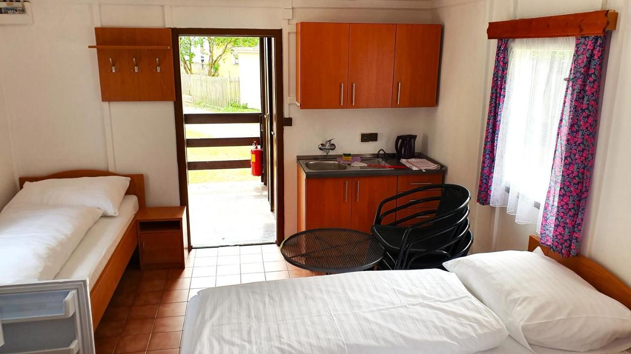 Rekreacni Areal Prihrazy Otel Zdar  Dış mekan fotoğraf